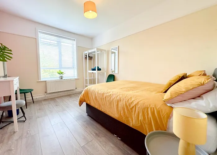 3 Bedroom - Parking